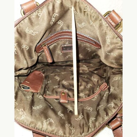 NWOT BORN CONCEPT BURGUNDY & BROWN SHOULDER HANDBAG WITH A ZIP CLOSURE - Picture 4 of 6